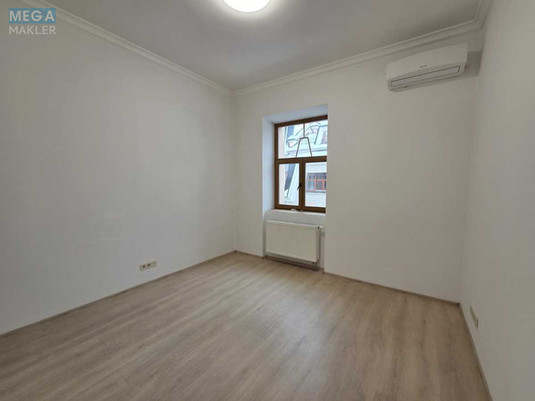 Продаж 4 кімнатної квартири (167/82/21), 3 пов. 4 пов. будинку, <a class="location-link" href="/kiev/" title="Недвижимость Київ">Київ</a>, <a class="location-link" href="/kiev/podolskij/" title="Недвижимость Подільський район">Подільський р-н</a>, Воздвиженская ул., 20 (изображение 3)