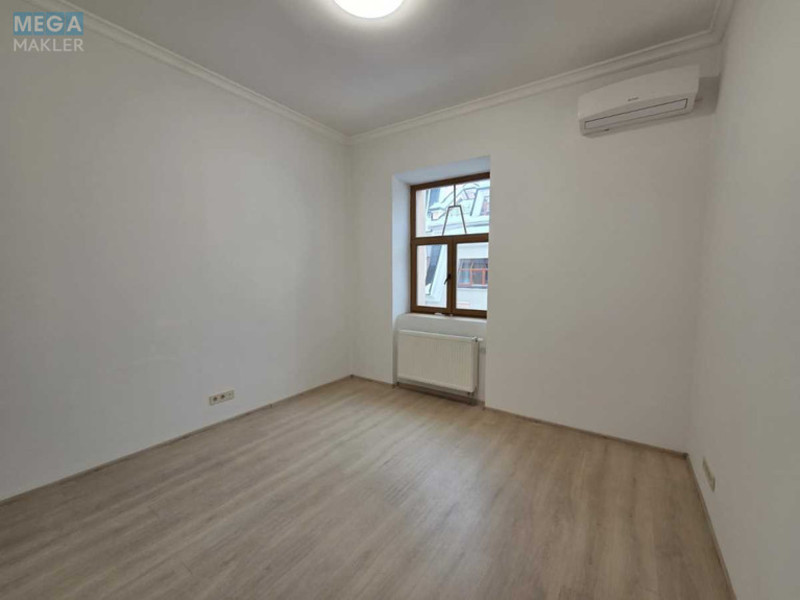 Продаж 4 кімнатної квартири (167/82/21), 3 пов. 4 пов. будинку, <a class="location-link" href="/kiev/" title="Недвижимость Київ">Київ</a>, <a class="location-link" href="/kiev/podolskij/" title="Недвижимость Подільський район">Подільський р-н</a>, Воздвиженская ул., 20 (изображение 3)