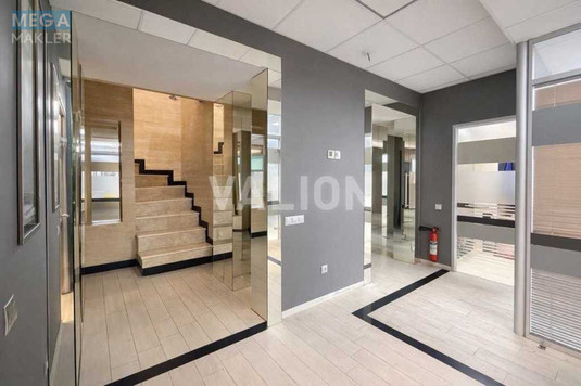 Оренда комерційної нерухомості, 185&nbsp;кв.м, <a class="location-link" href="/kiev/" title="Недвижимость Київ">Київ</a>, <a class="location-link" href="/kiev/solomenskij/" title="Недвижимость Солом'янський район">Солом'янський р-н</a>, Іскрівська вул., 3 (изображение 2)