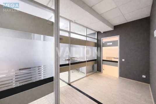 Оренда комерційної нерухомості, 185&nbsp;кв.м, <a class="location-link" href="/kiev/" title="Недвижимость Київ">Київ</a>, <a class="location-link" href="/kiev/solomenskij/" title="Недвижимость Солом'янський район">Солом'янський р-н</a>, Іскрівська вул., 3 (изображение 3)