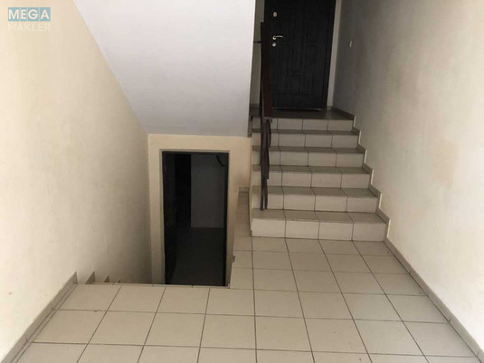 Оренда комерційної нерухомості, 14&nbsp;кв.м, под склад, <a class="location-link" href="/petrovskoe-selo-kv-kievo-svyatoshinskij-rajon/" title="Недвижимость Петрівське">Петрівське</a>, Святомихайлівська, 13 (изображение 2)