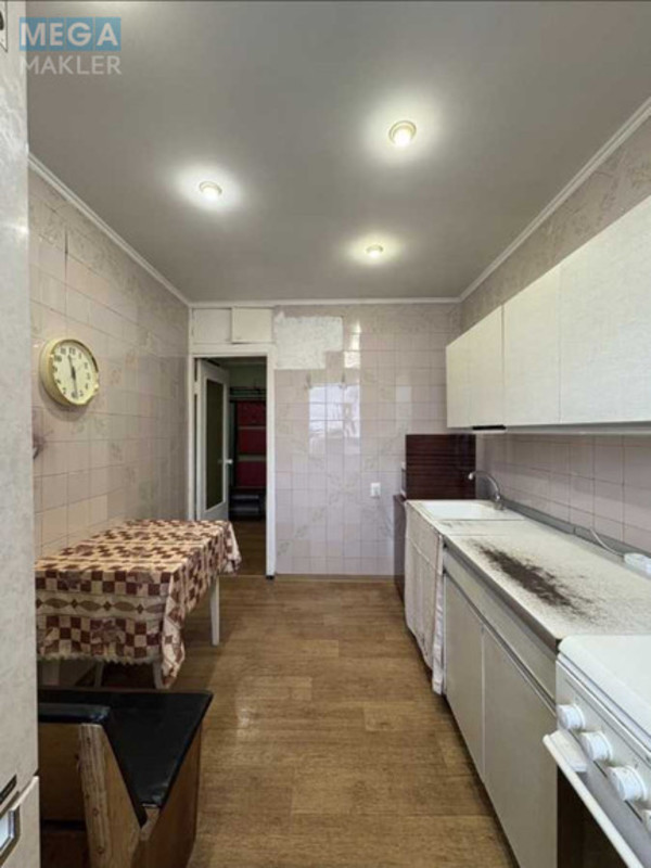 Продаж 3 кімнатної квартири (67/43/8), 9 пов. 9 пов. будинку, <a class="location-link" href="/chernigov/" title="Недвижимость Чернігів">Чернігів</a>, <a class="location-link" href="/chernigov/desnyanskij/" title="Недвижимость Деснянський район">Деснянський р-н</a>, Героїв Чорнобиля, 10 (изображение 7)