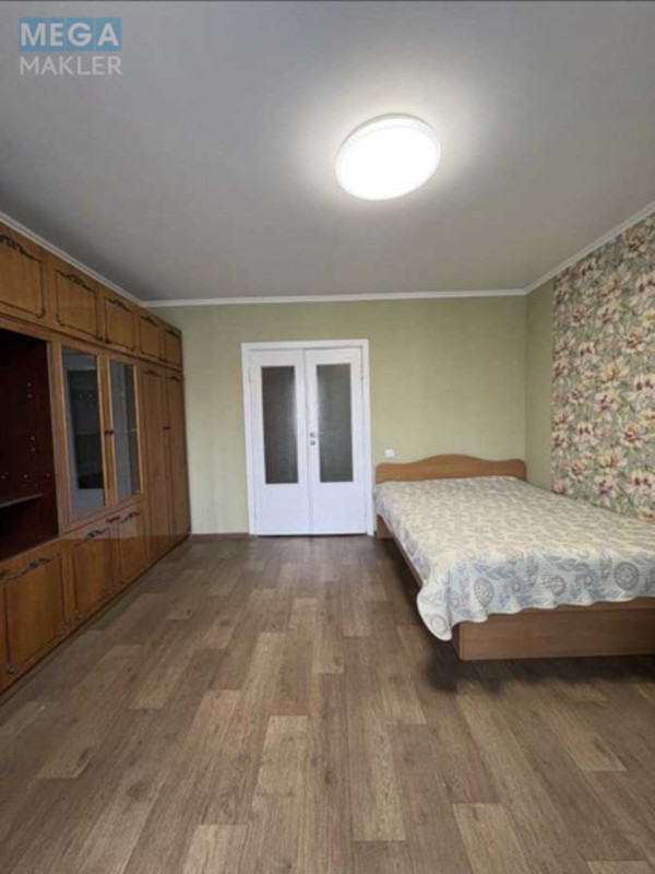 Продаж 3 кімнатної квартири (67/43/8), 9 пов. 9 пов. будинку, <a class="location-link" href="/chernigov/" title="Недвижимость Чернігів">Чернігів</a>, <a class="location-link" href="/chernigov/desnyanskij/" title="Недвижимость Деснянський район">Деснянський р-н</a>, Героїв Чорнобиля, 10 (изображение 8)