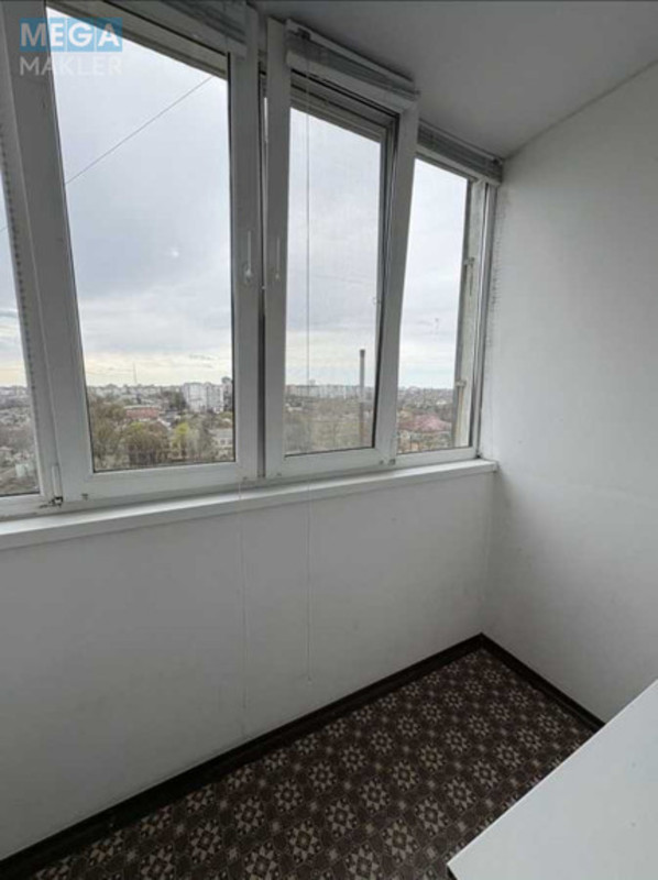 Продаж 3 кімнатної квартири (67/43/8), 9 пов. 9 пов. будинку, <a class="location-link" href="/chernigov/" title="Недвижимость Чернігів">Чернігів</a>, <a class="location-link" href="/chernigov/desnyanskij/" title="Недвижимость Деснянський район">Деснянський р-н</a>, Героїв Чорнобиля, 10 (изображение 9)