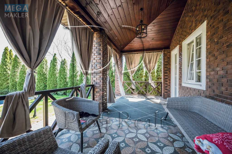 Продаж дома, 2&nbsp;поверху, 239&nbsp;кв.м, 3&nbsp;кімнати, ділянка 9&nbsp;соток, <a class="location-link" href="/romankov/" title="Недвижимость Романків">Романків</a>, Березова вулиця (изображение 4)