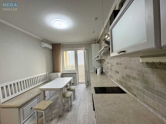 Продаж 1 кімнатної квартири (49/18/13), 9 пов. 26 пов. будинку, <a class="location-link" href="/kiev/" title="Недвижимость Київ">Київ</a>, <a class="location-link" href="/kiev/dneprovskij/" title="Недвижимость Дніпровський район">Дніпровський р-н</a>, Краківська вул., 27 (изображение 5)