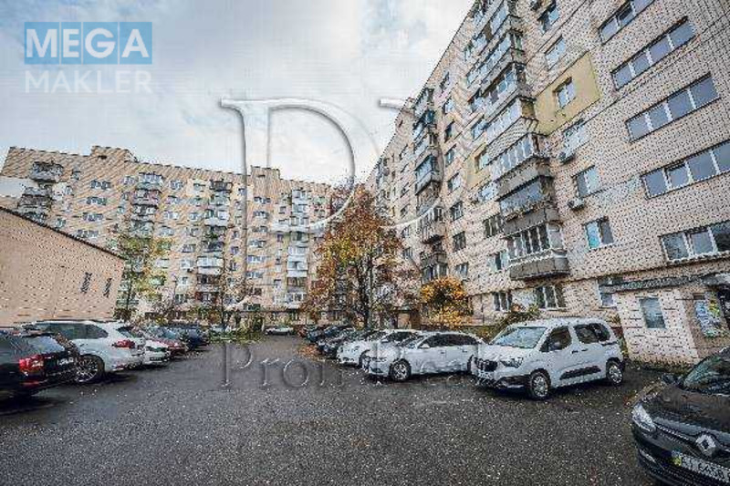 Продаж 3 кімнатної квартири (68/41/8), 8 пов. 9 пов. будинку, <a class="location-link" href="/kiev/" title="Недвижимость Київ">Київ</a>, <a class="location-link" href="/kiev/dneprovskij/" title="Недвижимость Дніпровський район">Дніпровський р-н</a>, Хорольська вулиця, 10 (изображение 2)