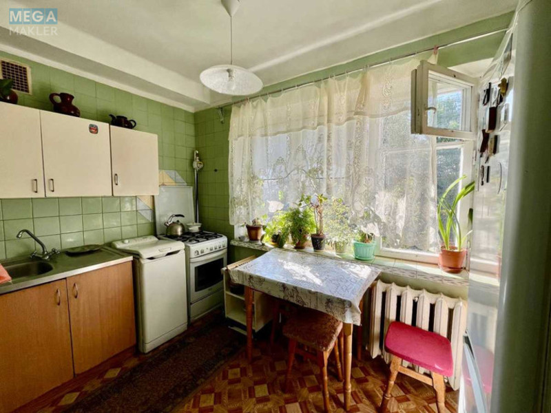 Продаж 2 кімнатної квартири (46,4/30/7,8), 5 пов. 5 пов. будинку, <a class="location-link" href="/kiev/" title="Недвижимость Київ">Київ</a>, <a class="location-link" href="/kiev/shevchenkovskij/" title="Недвижимость Шевченківський район">Шевченківський р-н</a>, Академика Туполева ул., 20б (изображение 8)