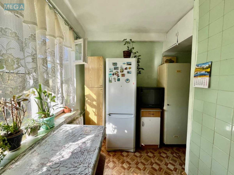 Продаж 2 кімнатної квартири (46,4/30/7,8), 5 пов. 5 пов. будинку, <a class="location-link" href="/kiev/" title="Недвижимость Київ">Київ</a>, <a class="location-link" href="/kiev/shevchenkovskij/" title="Недвижимость Шевченківський район">Шевченківський р-н</a>, Академика Туполева ул., 20б (изображение 9)