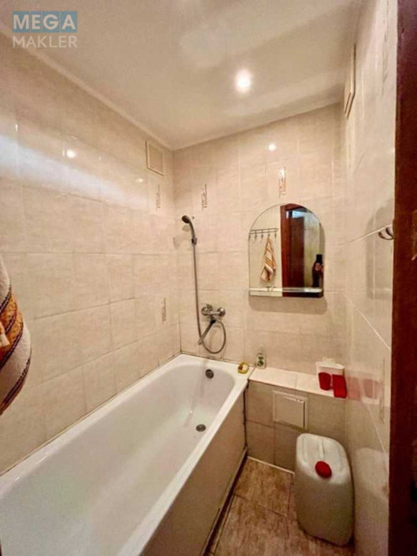 Продаж 2 кімнатної квартири (46,4/30/7,8), 5 пов. 5 пов. будинку, <a class="location-link" href="/kiev/" title="Недвижимость Київ">Київ</a>, <a class="location-link" href="/kiev/shevchenkovskij/" title="Недвижимость Шевченківський район">Шевченківський р-н</a>, Академика Туполева ул., 20б (изображение 12)