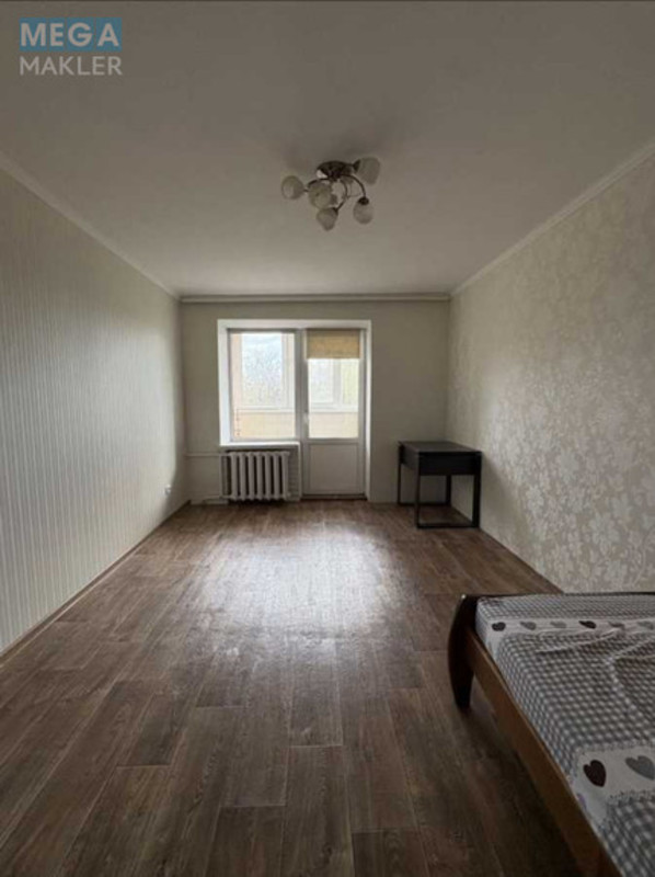 Продаж 3 кімнатної квартири (65/43/6), 5 пов. 5 пов. будинку, <a class="location-link" href="/chernigov/" title="Недвижимость Чернігів">Чернігів</a>, <a class="location-link" href="/chernigov/desnyanskij/" title="Недвижимость Деснянський район">Деснянський р-н</a>, Доценко, 25в (изображение 3)