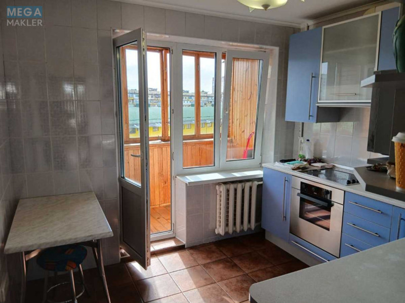 Продаж 3 кімнатної квартири (69/44/8), 8 пов. 16 пов. будинку, <a class="location-link" href="/kiev/" title="Недвижимость Київ">Київ</a>, <a class="location-link" href="/kiev/obolonskij/" title="Недвижимость Оболонський район">Оболонський р-н</a>, Оболонский просп., 13 (изображение 2)