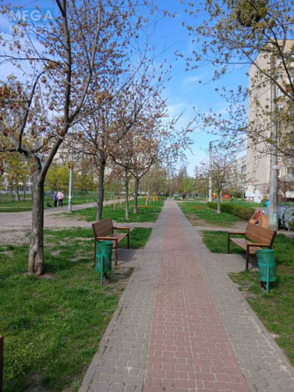 Продаж 3 кімнатної квартири (69/44/8), 8 пов. 16 пов. будинку, <a class="location-link" href="/kiev/" title="Недвижимость Київ">Київ</a>, <a class="location-link" href="/kiev/obolonskij/" title="Недвижимость Оболонський район">Оболонський р-н</a>, Оболонский просп., 13 (изображение 22)