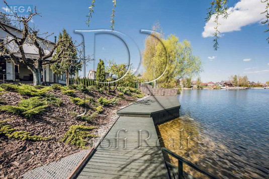 Продаж дома, 2&nbsp;поверху, 368&nbsp;кв.м, 7&nbsp;кімнат, ділянка 14&nbsp;соток, <a class="location-link" href="/podgorcy-selo/" title="Недвижимость Підгірці">Підгірці</a>, Озерна вулиця (изображение 5)