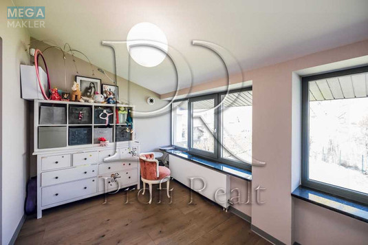 Продаж дома, 2&nbsp;поверху, 368&nbsp;кв.м, 7&nbsp;кімнат, ділянка 14&nbsp;соток, <a class="location-link" href="/podgorcy-selo/" title="Недвижимость Підгірці">Підгірці</a>, Озерна вулиця (изображение 19)