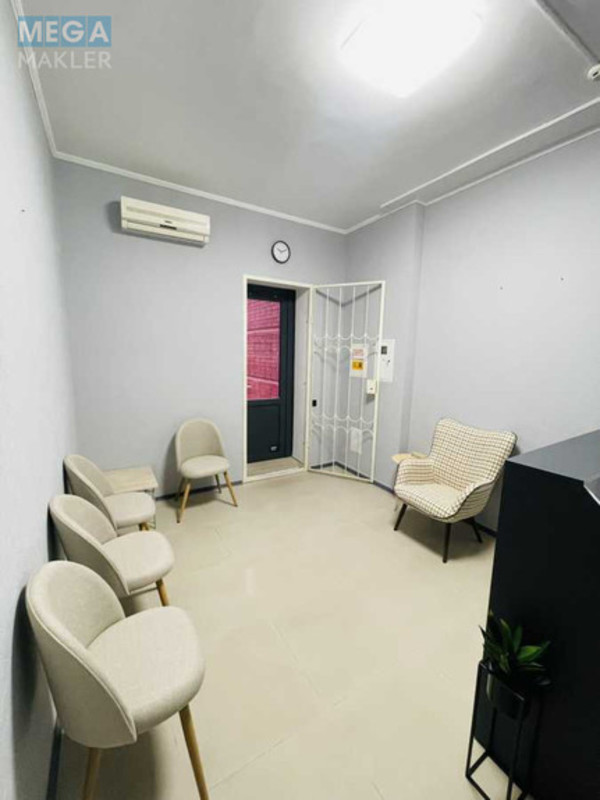 Оренда комерційної нерухомості, 40&nbsp;кв.м, под офис, <a class="location-link" href="/kiev/" title="Недвижимость Київ">Київ</a>, <a class="location-link" href="/kiev/goloseevskij/" title="Недвижимость Голосіївський район">Голосіївський р-н</a>, Науки просп., 62А (изображение 5)