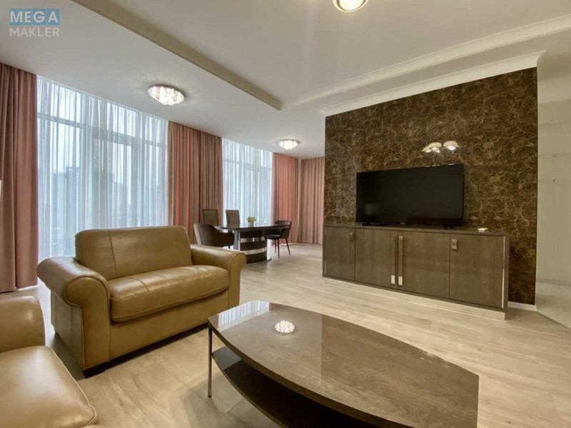 Оренда 3 кімнатної квартири, <a class="location-link" href="/kiev/" title="Недвижимость Київ">Київ</a>, <a class="location-link" href="/kiev/pecherskij/" title="Недвижимость Печерський район">Печерський р-н</a>, Иоанна Павла ІІ ул. (изображение 2)