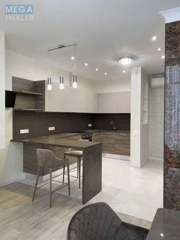 Оренда 3 кімнатної квартири, <a class="location-link" href="/kiev/" title="Недвижимость Київ">Київ</a>, <a class="location-link" href="/kiev/pecherskij/" title="Недвижимость Печерський район">Печерський р-н</a>, Иоанна Павла ІІ ул. (изображение 3)