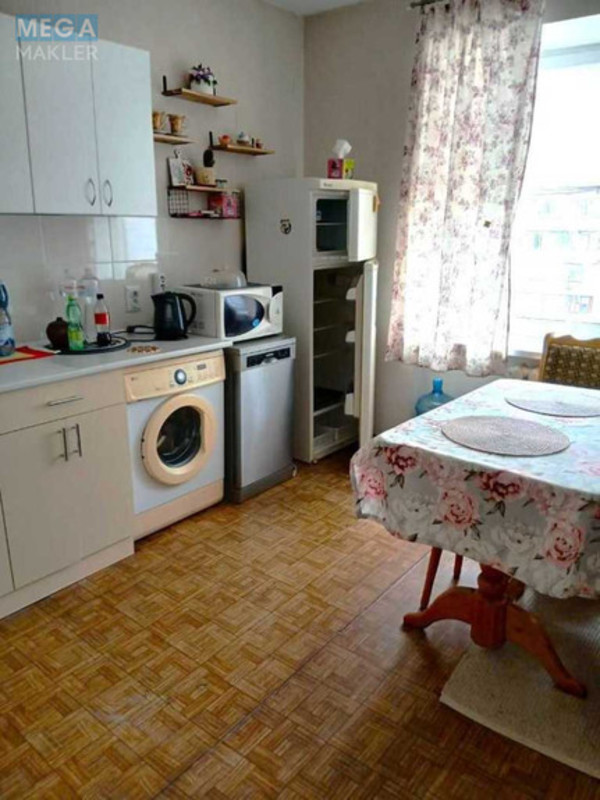 Оренда 1 кімнатної квартири, <a class="location-link" href="/kiev/" title="Недвижимость Київ">Київ</a>, <a class="location-link" href="/kiev/dneprovskij/" title="Недвижимость Дніпровський район">Дніпровський р-н</a>, Алма-Атинская ул., 37Б (изображение 9)