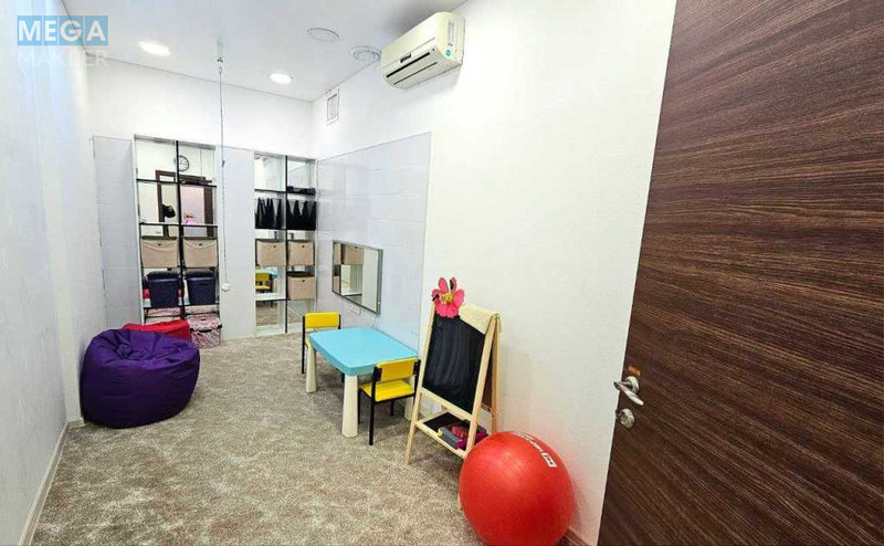 Оренда комерційної нерухомості, 162&nbsp;кв.м, под офис, <a class="location-link" href="/kiev/" title="Недвижимость Київ">Київ</a>, <a class="location-link" href="/kiev/pecherskij/" title="Недвижимость Печерський район">Печерський р-н</a>, Щорса ул., 27 (изображение 12)