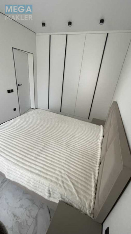 Оренда 2 кімнатної квартири, <a class="location-link" href="/kiev/" title="Недвижимость Київ">Київ</a>, <a class="location-link" href="/kiev/goloseevskij/" title="Недвижимость Голосіївський район">Голосіївський р-н</a>, Кольцевая дорога, 1 (изображение 7)