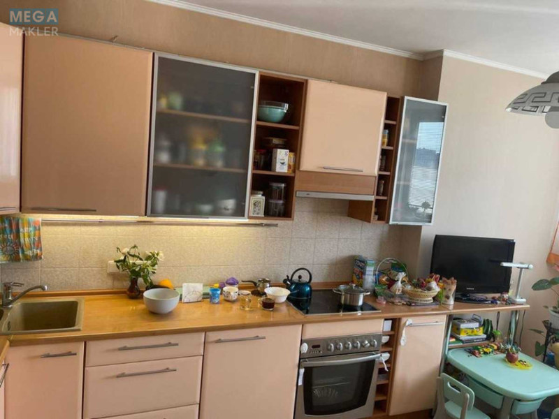 Оренда 2 кімнатної квартири, <a class="location-link" href="/kiev/" title="Недвижимость Київ">Київ</a>, <a class="location-link" href="/kiev/shevchenkovskij/" title="Недвижимость Шевченківський район">Шевченківський р-н</a>, Татарская ул., 7 (изображение 2)