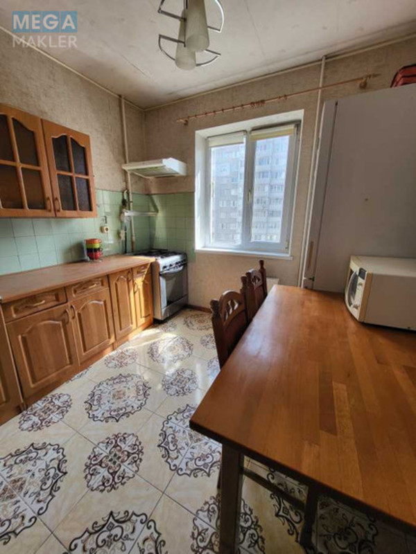 Оренда 3 кімнатної квартири, <a class="location-link" href="/kiev/" title="Недвижимость Київ">Київ</a>, <a class="location-link" href="/kiev/darnickij/" title="Недвижимость Дарницький район">Дарницький р-н</a>, Харківське шосе, 168є (изображение 11)