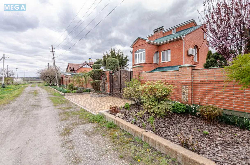 Продаж дома, 2&nbsp;поверху, 255&nbsp;кв.м, 4&nbsp;кімнати, ділянка 25&nbsp;соток, <a class="location-link" href="/zheleznodorozhnoe-selo-pl/" title="Недвижимость Залізничне">Залізничне</a>, Зоряна, 1 (изображение 2)