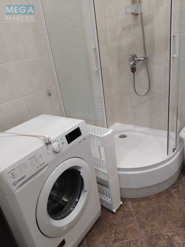 Оренда 1 кімнатної квартири, <a class="location-link" href="/kiev/" title="Недвижимость Київ">Київ</a>, <a class="location-link" href="/kiev/darnickij/" title="Недвижимость Дарницький район">Дарницький р-н</a>, Армянская ул., 6а (изображение 5)