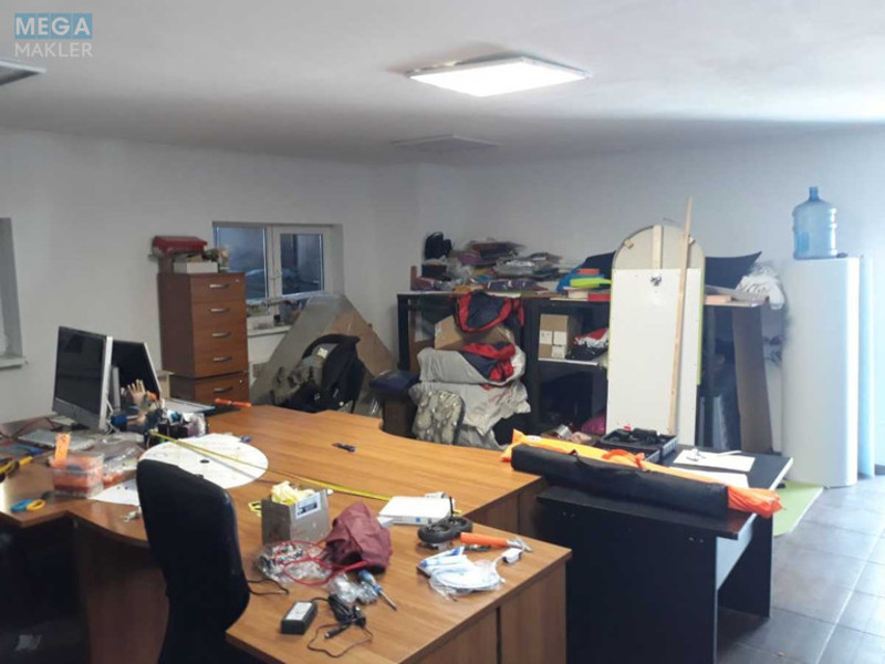 Продаж комерційної нерухомості, 117&nbsp;кв.м, под офис, <a class="location-link" href="/kiev/" title="Недвижимость Київ">Київ</a>, <a class="location-link" href="/kiev/obolonskij/" title="Недвижимость Оболонський район">Оболонський р-н</a>, Степана Бандеры просп., 21 (изображение 2)