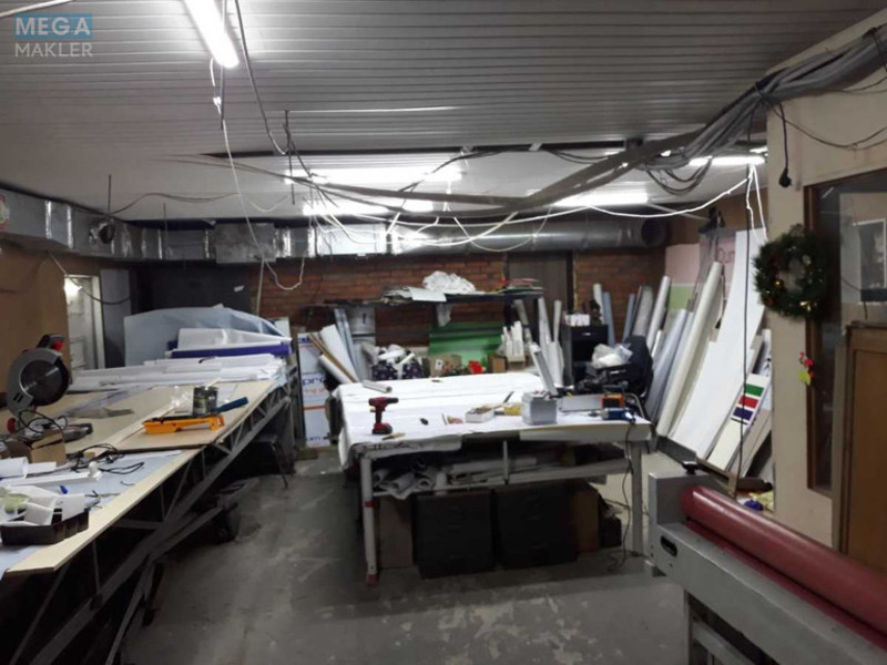 Продаж комерційної нерухомості, 117&nbsp;кв.м, под офис, <a class="location-link" href="/kiev/" title="Недвижимость Київ">Київ</a>, <a class="location-link" href="/kiev/obolonskij/" title="Недвижимость Оболонський район">Оболонський р-н</a>, Степана Бандеры просп., 21 (изображение 7)