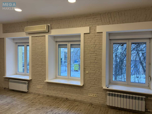 Оренда комерційної нерухомості, 56&nbsp;кв.м, под офис, <a class="location-link" href="/kiev/" title="Недвижимость Київ">Київ</a>, <a class="location-link" href="/kiev/pecherskij/" title="Недвижимость Печерський район">Печерський р-н</a>, Лютеранская ул., 16 (изображение 2)