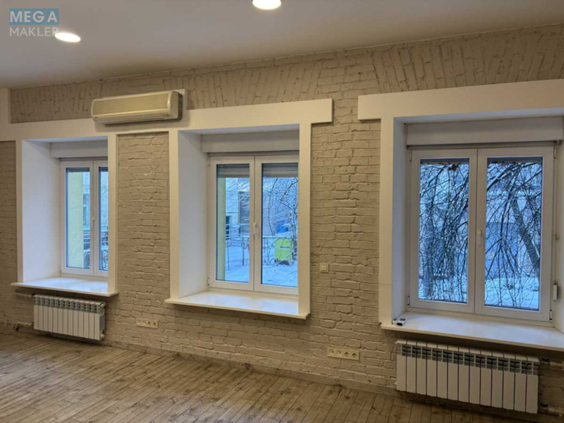 Оренда комерційної нерухомості, 56&nbsp;кв.м, под офис, <a class="location-link" href="/kiev/" title="Недвижимость Київ">Київ</a>, <a class="location-link" href="/kiev/pecherskij/" title="Недвижимость Печерський район">Печерський р-н</a>, Лютеранская ул., 16 (изображение 2)