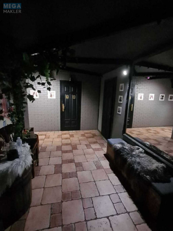 Оренда комерційної нерухомості, 550&nbsp;кв.м, <a class="location-link" href="/kiev/" title="Недвижимость Київ">Київ</a>, <a class="location-link" href="/kiev/dneprovskij/" title="Недвижимость Днепровский район">Днепровский р-н</a>, Павла Тычины просп., 7 (изображение 5)