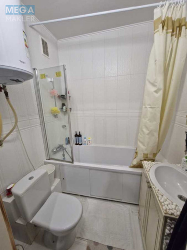 Продаж 2 кімнатної квартири (72/38/27), 3 пов. 9 пов. будинку, <a class="location-link" href="/kiev/" title="Недвижимость Київ">Київ</a>, <a class="location-link" href="/kiev/dneprovskij/" title="Недвижимость Дніпровський район">Дніпровський р-н</a>, Соборности просп., 17 (изображение 10)