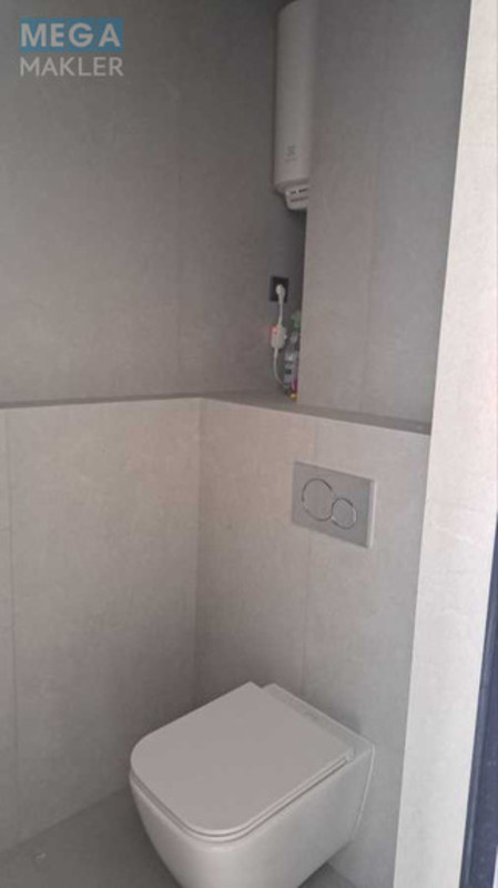 Оренда окремої будівлі/побудови, 48&nbsp;кв.м, <a class="location-link" href="/kiev/" title="Недвижимость Київ">Київ</a>, <a class="location-link" href="/kiev/shevchenkovskij/" title="Недвижимость Шевченківський район">Шевченківський р-н</a>, Салютна вул., 2 (изображение 9)