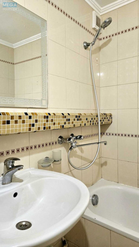 Оренда 1 кімнатної квартири, <a class="location-link" href="/kiev/" title="Недвижимость Київ">Київ</a>, <a class="location-link" href="/kiev/darnickij/" title="Недвижимость Дарницький район">Дарницький р-н</a>, Петра Григоренко просп., 13 (изображение 4)