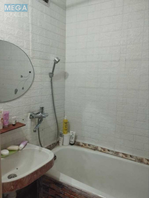 Оренда 1 кімнатної квартири, <a class="location-link" href="/kiev/" title="Недвижимость Київ">Київ</a>, <a class="location-link" href="/kiev/dneprovskij/" title="Недвижимость Дніпровський район">Дніпровський р-н</a>, Райдужна вул., 45 (изображение 3)