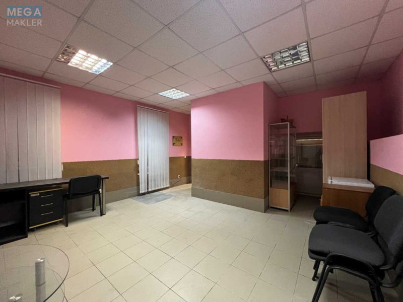Оренда комерційної нерухомості, 52&nbsp;кв.м, под офис, <a class="location-link" href="/kiev/" title="Недвижимость Київ">Київ</a>, <a class="location-link" href="/kiev/svyatoshinskij/" title="Недвижимость Святошинський район">Святошинський р-н</a>, Святошинская ул., 18 (изображение 6)