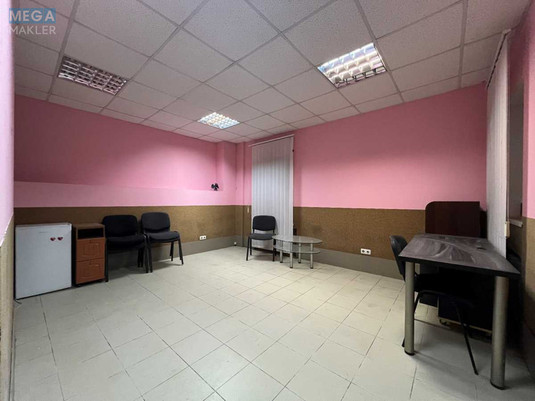 Оренда комерційної нерухомості, 52&nbsp;кв.м, под офис, <a class="location-link" href="/kiev/" title="Недвижимость Київ">Київ</a>, <a class="location-link" href="/kiev/svyatoshinskij/" title="Недвижимость Святошинський район">Святошинський р-н</a>, Святошинская ул., 18 (изображение 7)