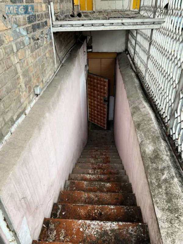 Оренда комерційної нерухомості, 52&nbsp;кв.м, под офис, <a class="location-link" href="/kiev/" title="Недвижимость Київ">Київ</a>, <a class="location-link" href="/kiev/svyatoshinskij/" title="Недвижимость Святошинський район">Святошинський р-н</a>, Святошинская ул., 18 (изображение 8)