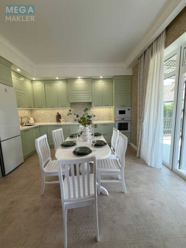 Продаж дома, 2&nbsp;поверху, 165&nbsp;кв.м, 4&nbsp;кімнати, ділянка 12&nbsp;соток, <a class="location-link" href="/romankov/" title="Недвижимость Романків">Романків</a>, Розкішна (изображение 3)