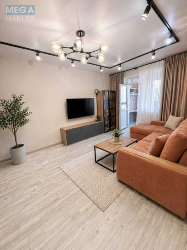 Продаж 3 кімнатної квартири (92,2/52/25), 11 пов. 12 пов. будинку, <a class="location-link" href="/sofievskaya-borshagovka/" title="Недвижимость Софіївська Борщагівка">Софіївська Борщагівка</a>, Чубинського, 8Б (изображение 2)