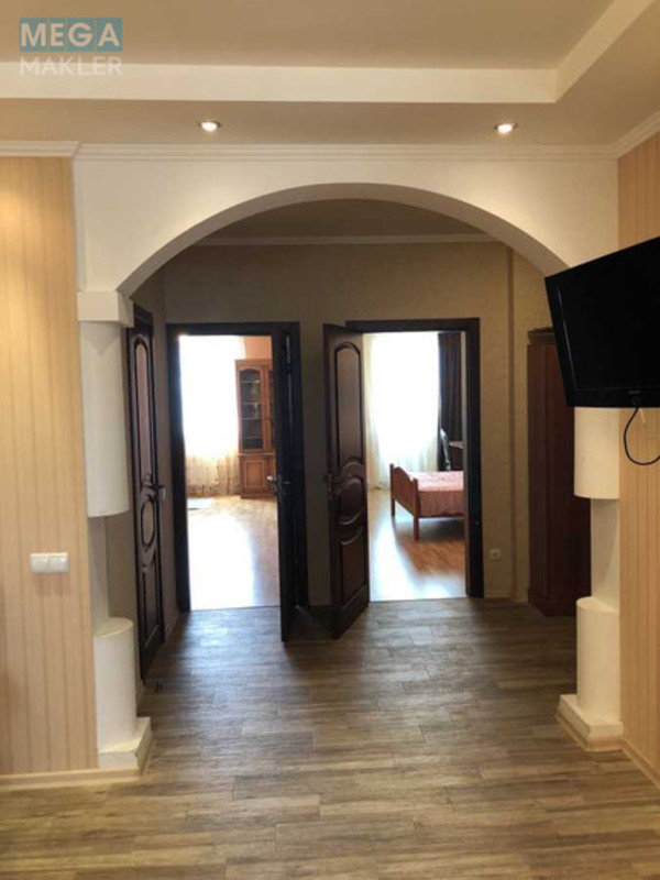 Оренда 3 кімнатної квартири, <a class="location-link" href="/kiev/" title="Недвижимость Київ">Київ</a>, <a class="location-link" href="/kiev/svyatoshinskij/" title="Недвижимость Святошинський район">Святошинський р-н</a>, Генерала Наумова ул., 66 (изображение 7)