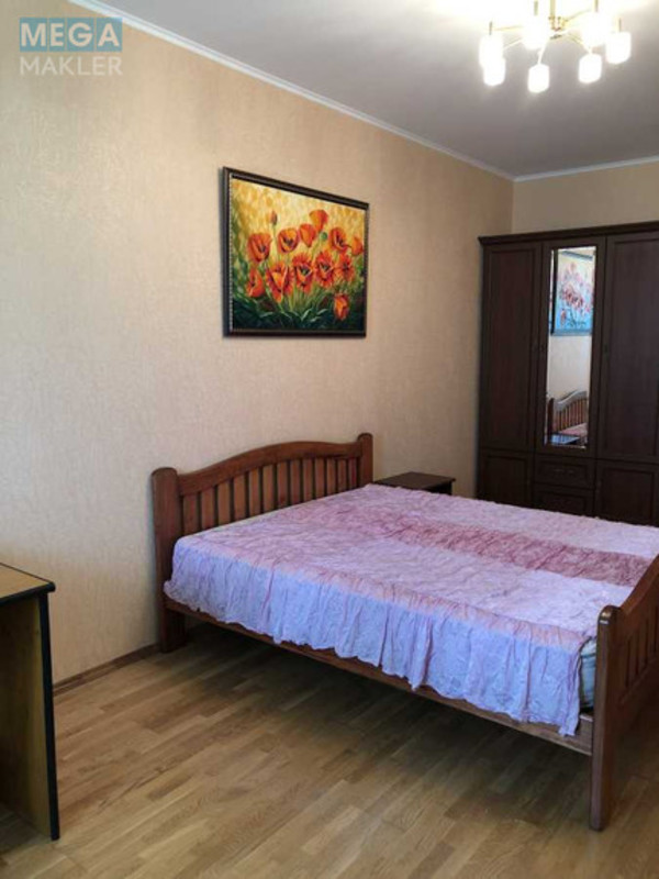 Оренда 3 кімнатної квартири, <a class="location-link" href="/kiev/" title="Недвижимость Київ">Київ</a>, <a class="location-link" href="/kiev/svyatoshinskij/" title="Недвижимость Святошинський район">Святошинський р-н</a>, Генерала Наумова ул., 66 (изображение 9)