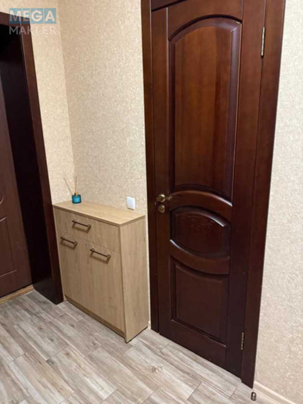 Оренда 3 кімнатної квартири, <a class="location-link" href="/kiev/" title="Недвижимость Київ">Київ</a>, <a class="location-link" href="/kiev/svyatoshinskij/" title="Недвижимость Святошинський район">Святошинський р-н</a>, Генерала Наумова ул., 66 (изображение 11)