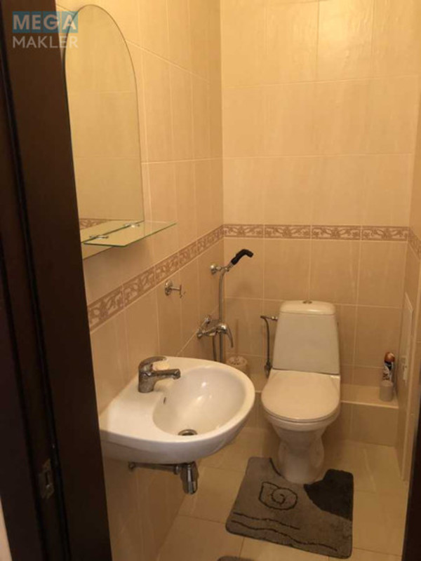 Оренда 3 кімнатної квартири, <a class="location-link" href="/kiev/" title="Недвижимость Київ">Київ</a>, <a class="location-link" href="/kiev/svyatoshinskij/" title="Недвижимость Святошинський район">Святошинський р-н</a>, Генерала Наумова ул., 66 (изображение 13)