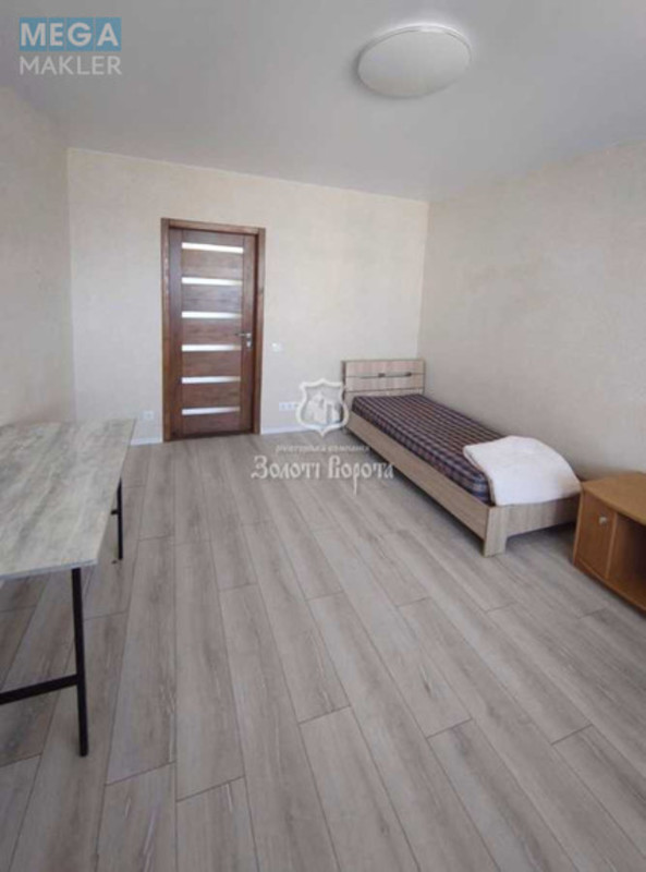 Продаж 3 кімнатної квартири (72/45/9), 7 пов. 9 пов. будинку, <a class="location-link" href="/kiev/" title="Недвижимость Київ">Київ</a>, <a class="location-link" href="/kiev/desnyanskij/" title="Недвижимость Деснянський район">Деснянський р-н</a>, Путивльська вул., 40 (изображение 2)