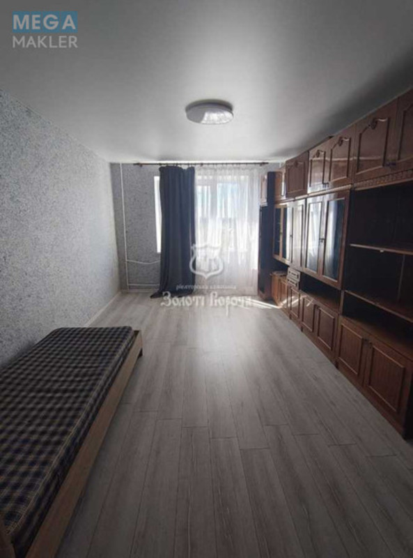 Продаж 3 кімнатної квартири (72/45/9), 7 пов. 9 пов. будинку, <a class="location-link" href="/kiev/" title="Недвижимость Київ">Київ</a>, <a class="location-link" href="/kiev/desnyanskij/" title="Недвижимость Деснянський район">Деснянський р-н</a>, Путивльська вул., 40 (изображение 3)