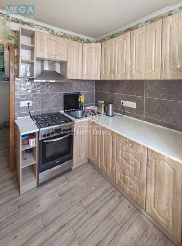 Продаж 3 кімнатної квартири (72/45/9), 7 пов. 9 пов. будинку, <a class="location-link" href="/kiev/" title="Недвижимость Київ">Київ</a>, <a class="location-link" href="/kiev/desnyanskij/" title="Недвижимость Деснянський район">Деснянський р-н</a>, Путивльська вул., 40 (изображение 7)